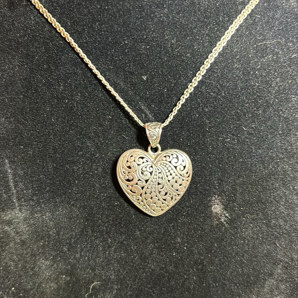 Vintage 925 Italy Sterling Silver Scroll Heart Pendant & Necklace, 21” - Picture 2 of 7